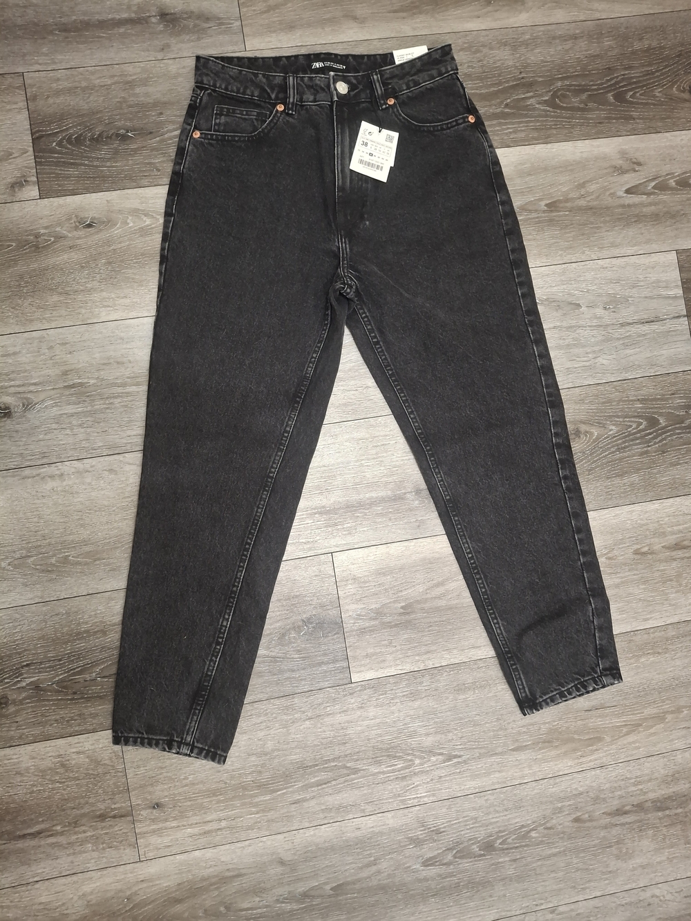 Zara Black High-Rise Mom Jeans